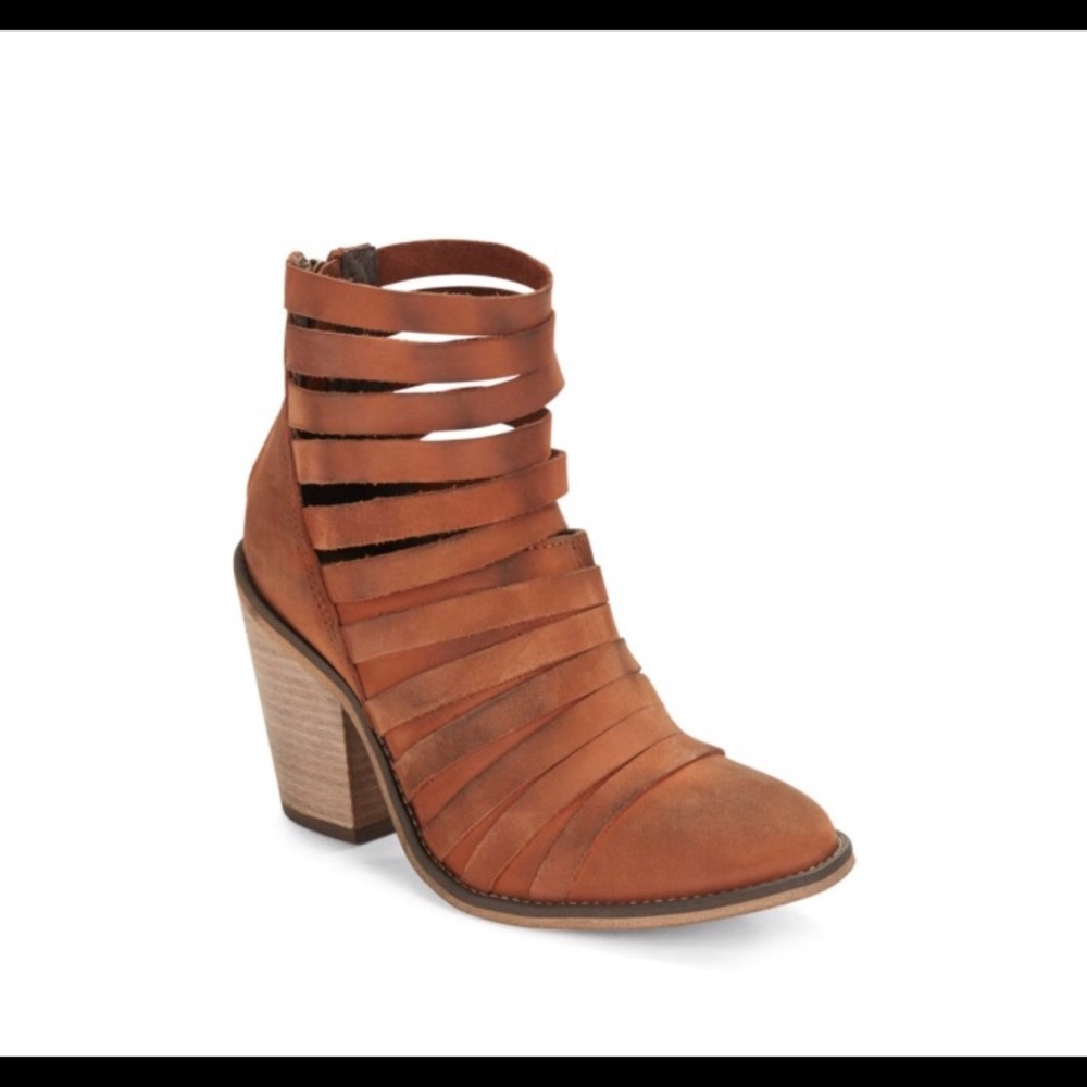 Free people hybrid strappy size 36